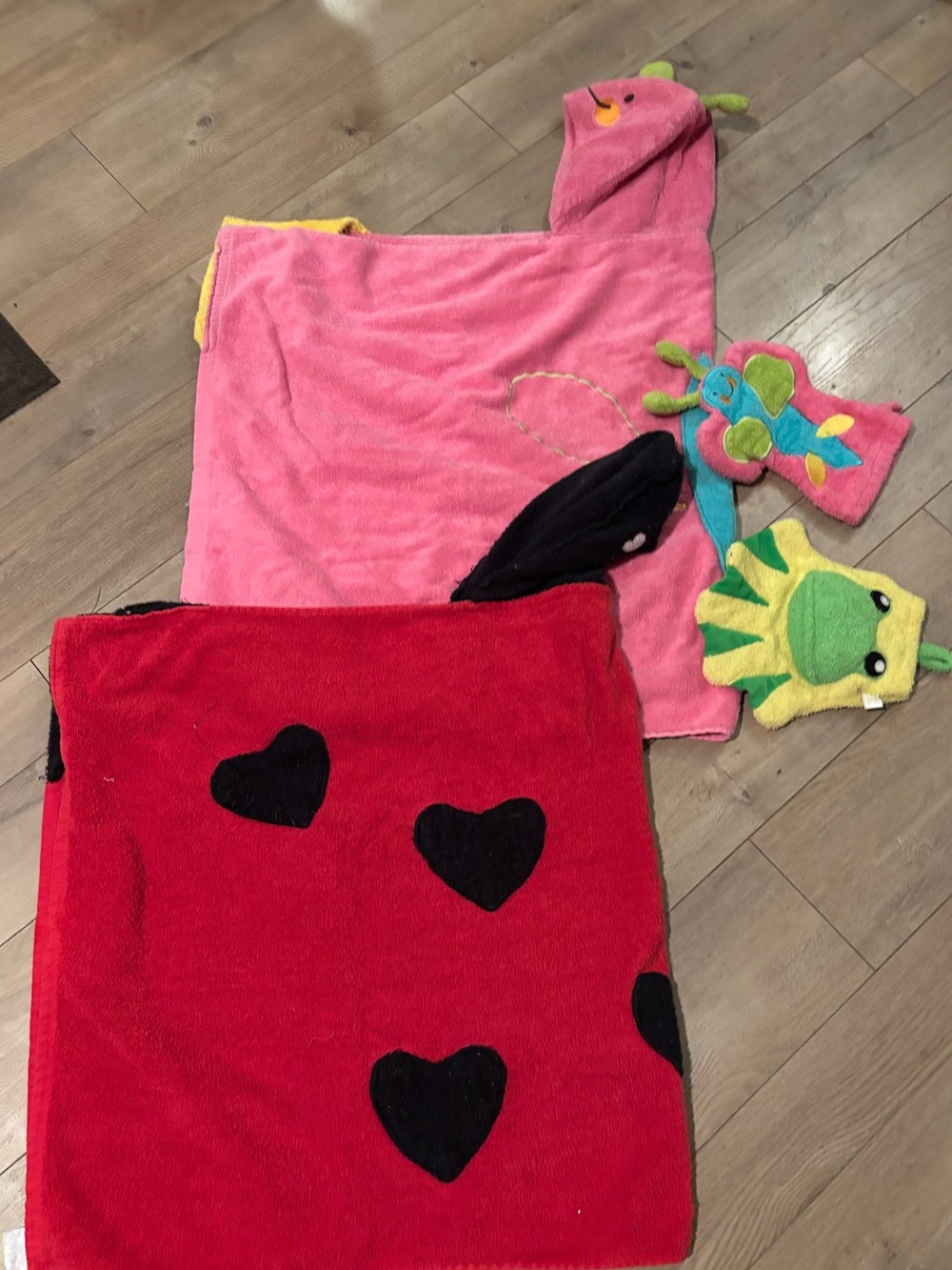 Jumping Beans Kid Cozy Hooded Animal Bath Towel & wash cloths Butterfly Ladybug